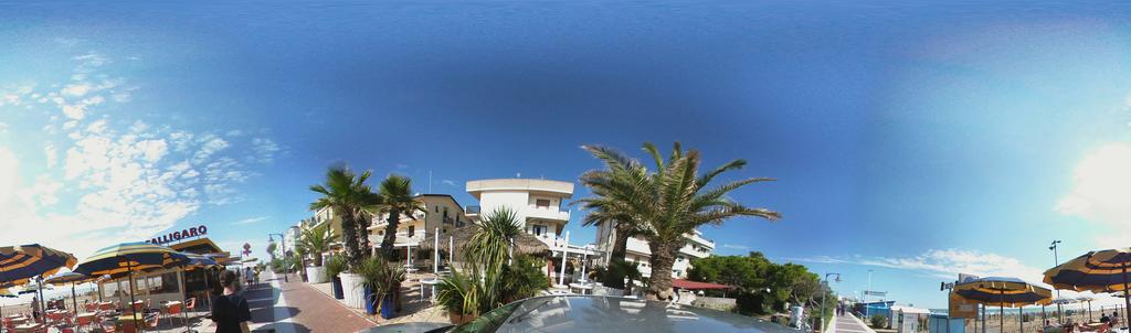 Appartamento Frontemare Azzurra Caorle Exteriör bild